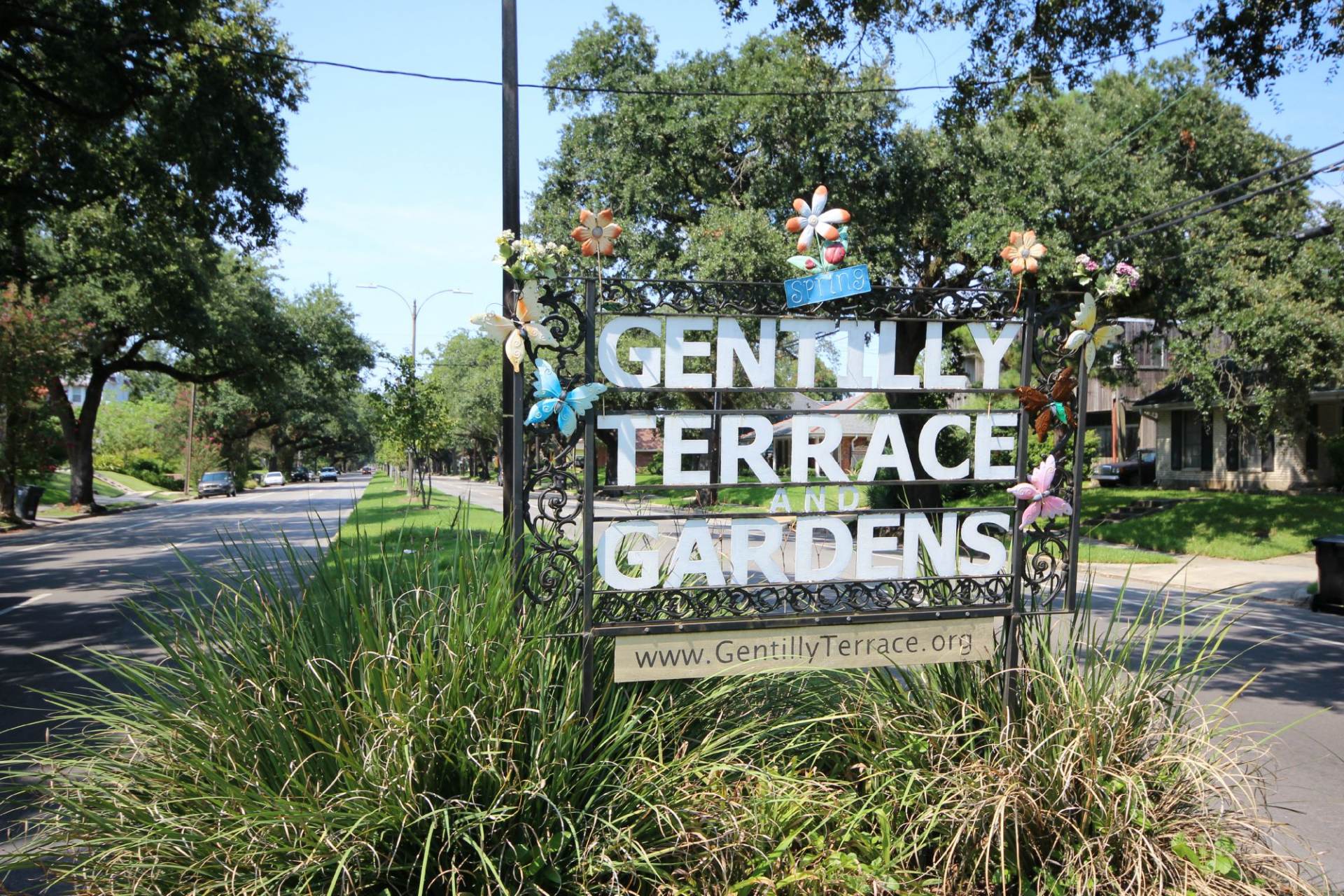gentilly terrace neighborhood sign